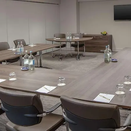 Ξενοδοχείο Doubletree By Hilton Centre 4*
