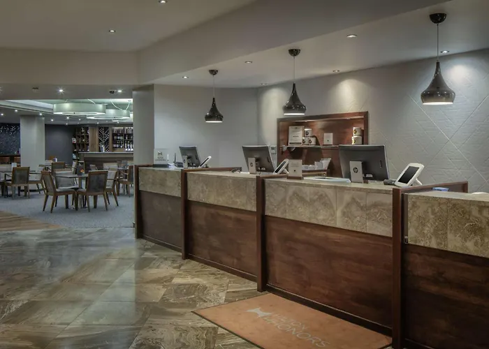 Отель Doubletree By Hilton Centre 4*