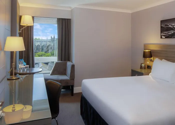 Doubletree By Hilton Centre Бристоль