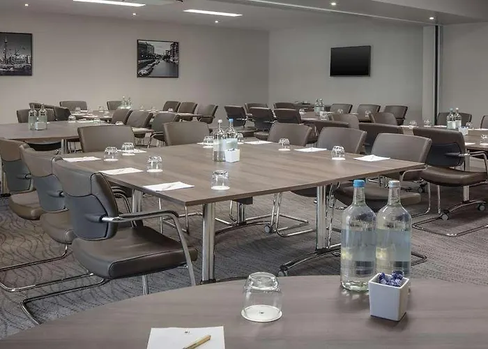 Отель Doubletree By Hilton Centre Бристоль