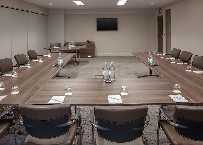 Отель Doubletree By Hilton Centre Бристоль