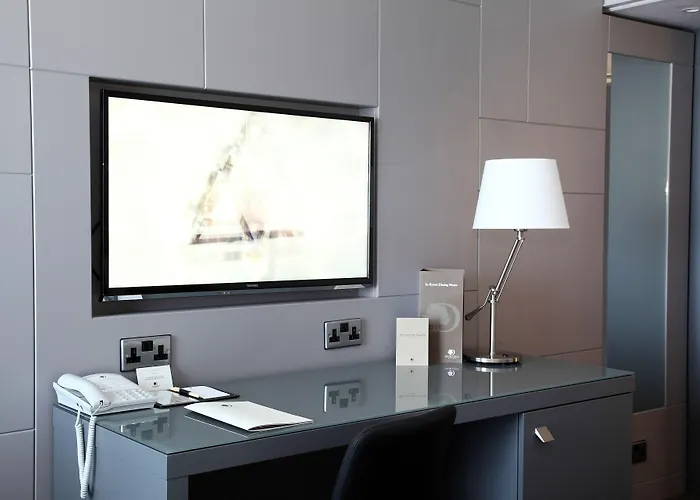 Doubletree By Hilton Centre Бристоль