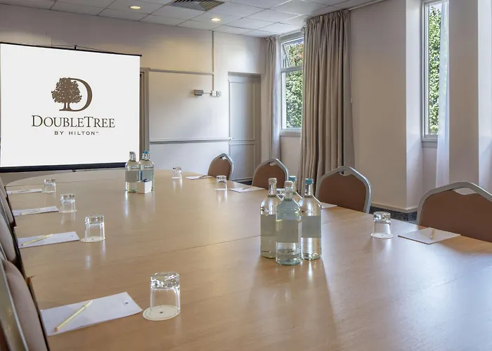 Doubletree By Hilton Centre Отель Бристоль