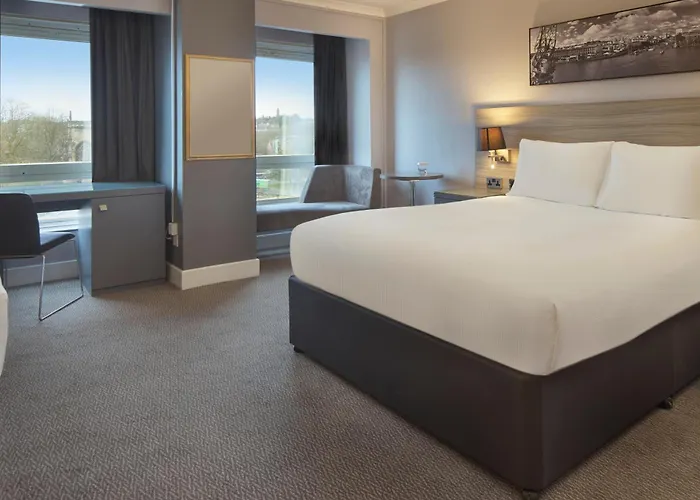 Doubletree By Hilton Centre Отель