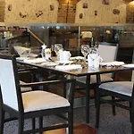 Doubletree By Hilton Centre Hotel