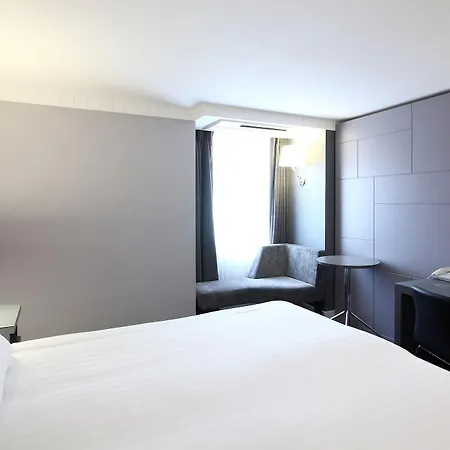 Hotel Doubletree By Hilton Centre 4*