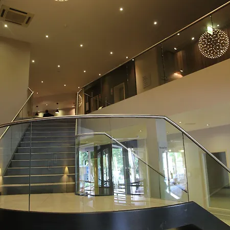 Doubletree By Hilton Centre