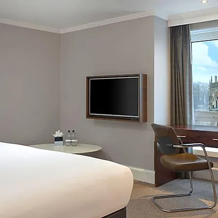 Hotel Doubletree By Hilton Centre 4*