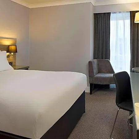 Doubletree By Hilton Centre Hotel