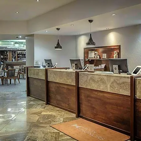 Doubletree By Hilton Centre 4*