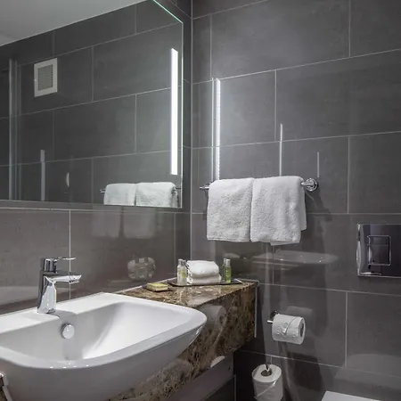 Doubletree By Hilton Centre Hotel 4*