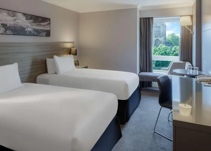 Doubletree By Hilton Centre 4*