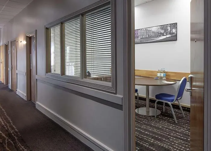 ダブルツリー バイ ヒルトン シティ センター ホテル 4*