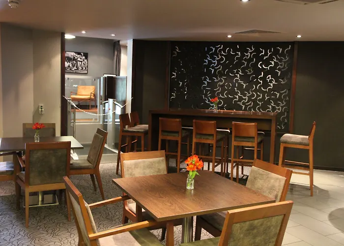 布里斯托市中心希尔顿逸林酒店 酒店 4*