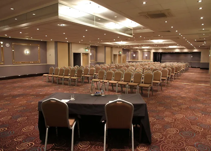 ダブルツリー バイ ヒルトン シティ センター 4* ブリストル