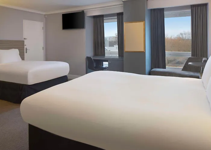 布里斯托市中心希尔顿逸林酒店