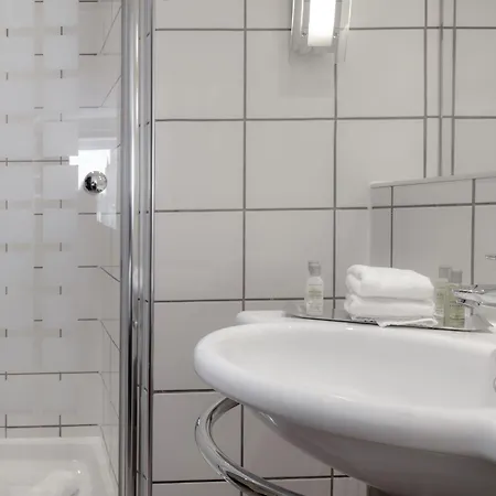 Doubletree By Hilton Centre 4*