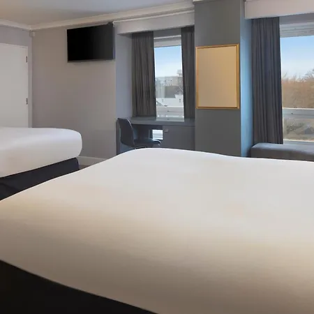 Doubletree By Hilton Centre Bristol