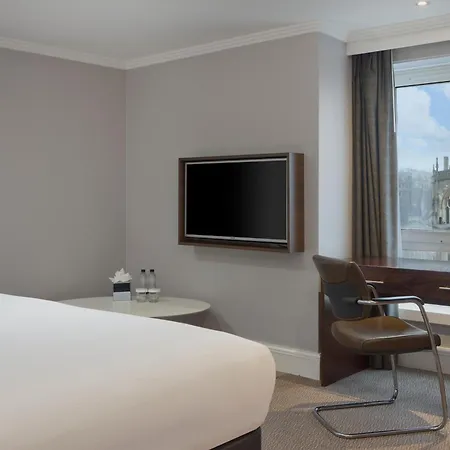 Doubletree By Hilton Centre Hotel 4*