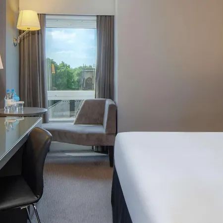 Doubletree By Hilton Centre