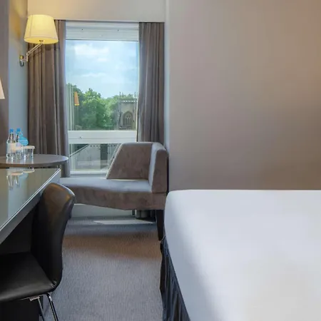 Hotel Doubletree By Hilton Centre 4*