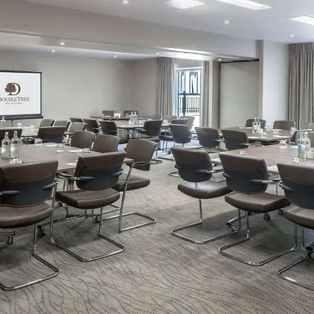 Doubletree By Hilton Centre Hotel