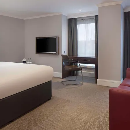 Doubletree By Hilton Centre Hotel