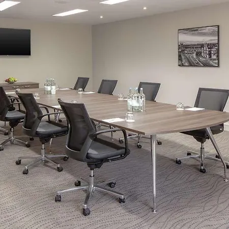 Doubletree By Hilton Centre 4*